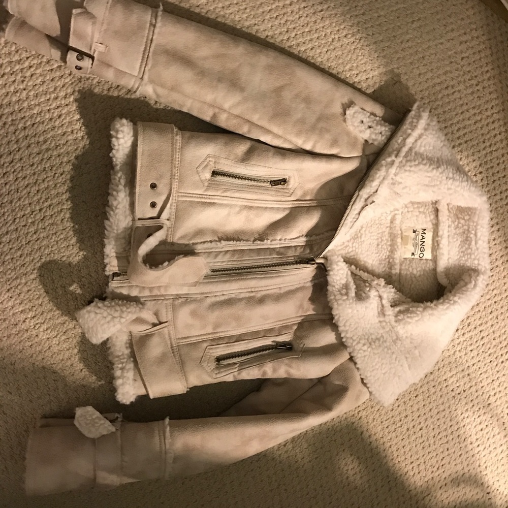 Never worn, faux shearling jacket from mango, xs